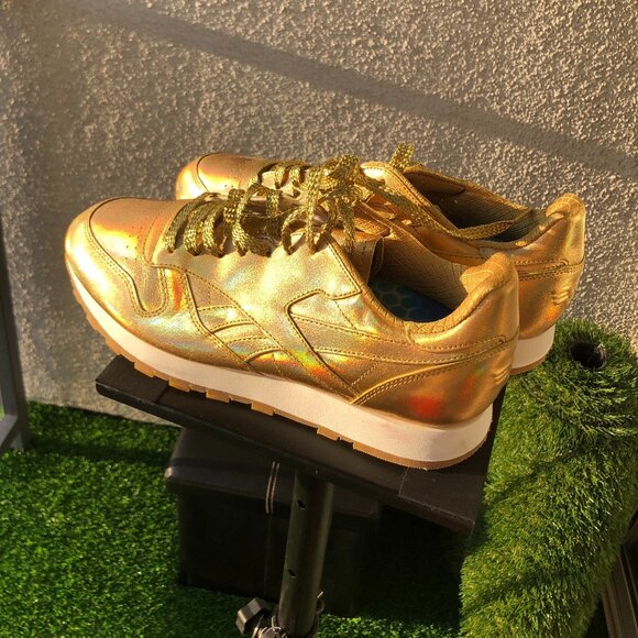 Wonder Woman 1984 X Leather Reebok Classics Size 11 Mens - Picture 1 of 4